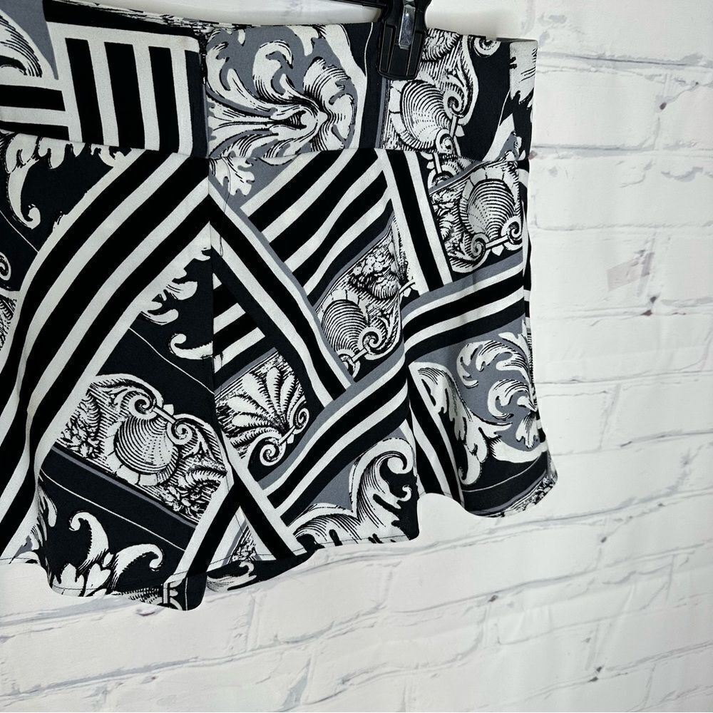 Express size 10 skort - Picture 3 of 6